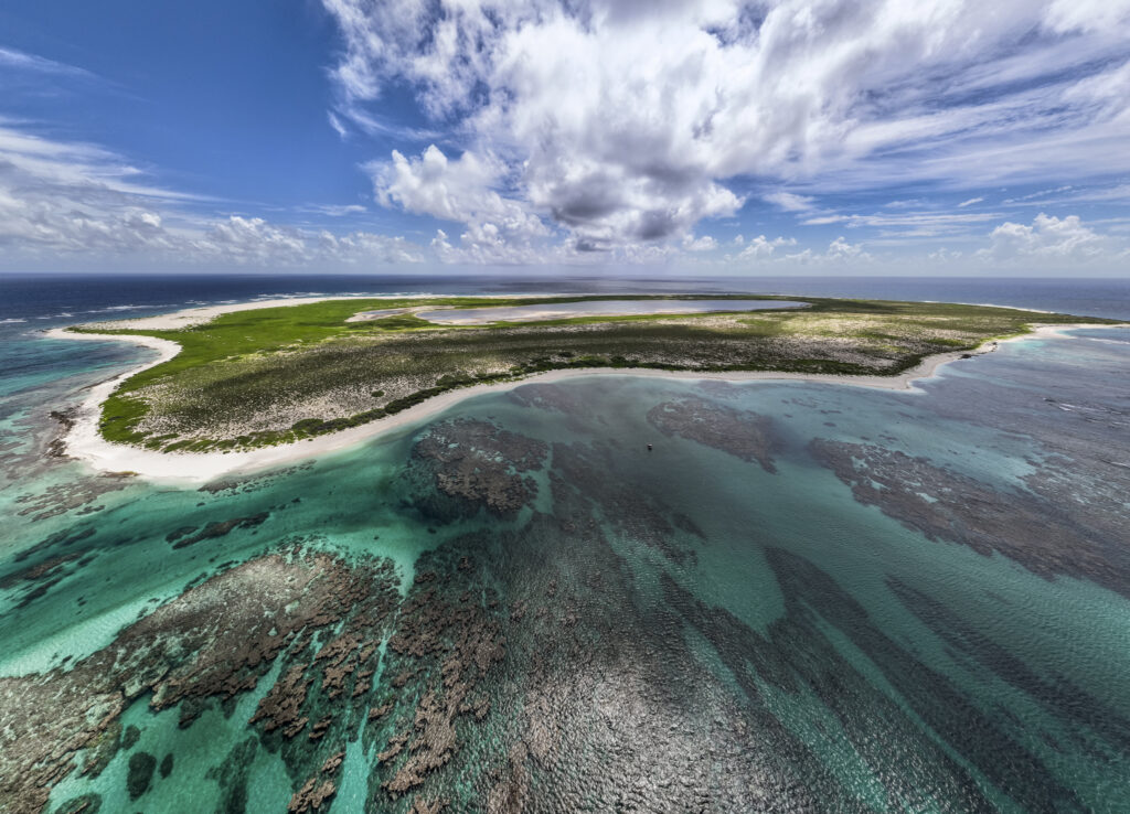 Atoll Crisis : US Air Force Suspends SpaceX Rocket Cargo Project